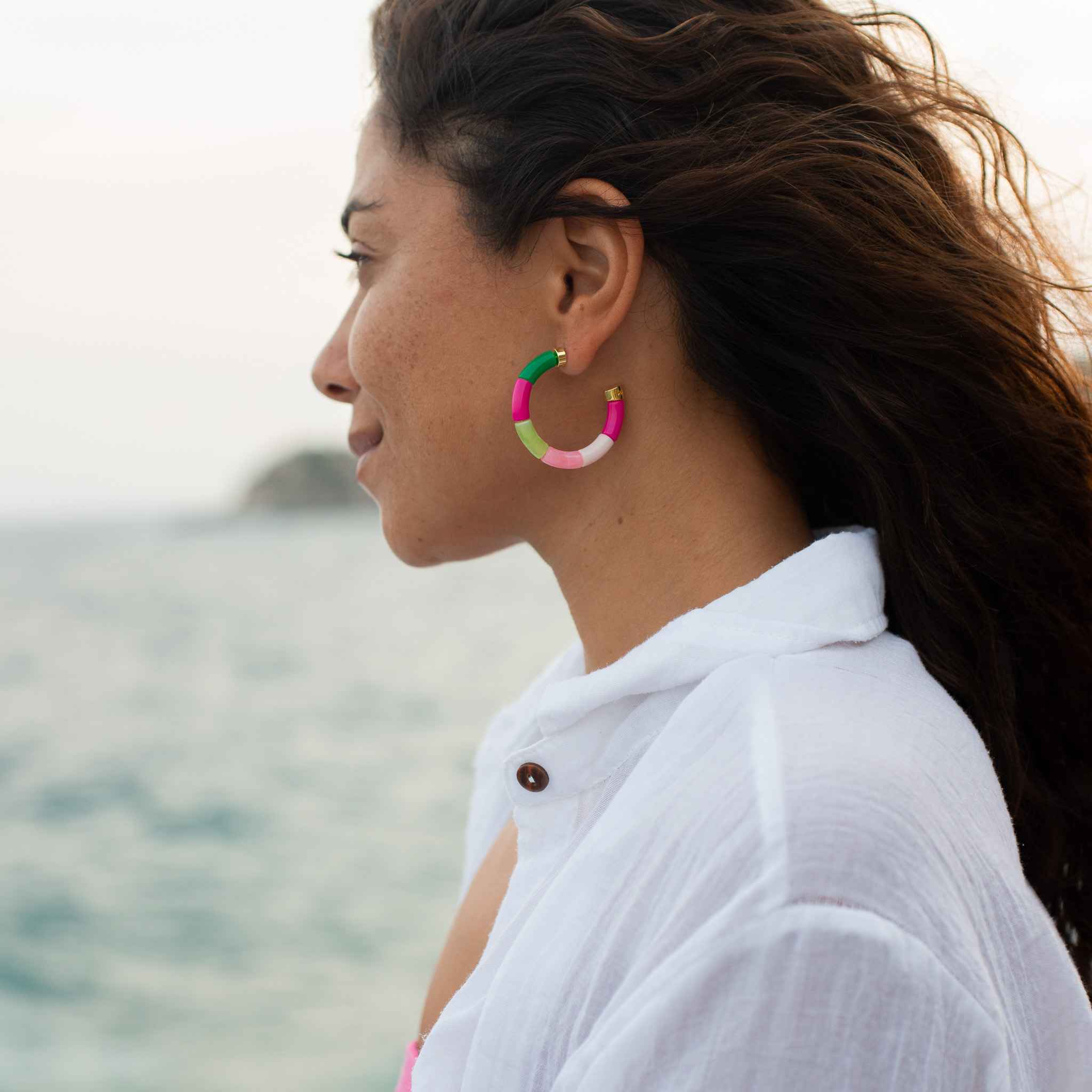 Boucles d’oreilles perles colorées fuchsia rose vert | Manda Parabaya Parabaya
